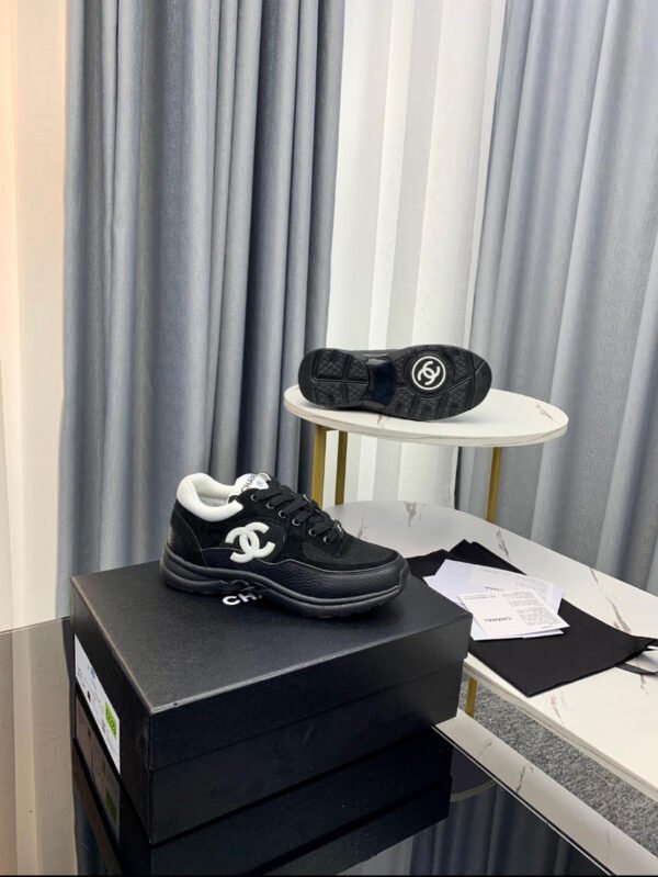 CHANEL TENNIS SNEAKER