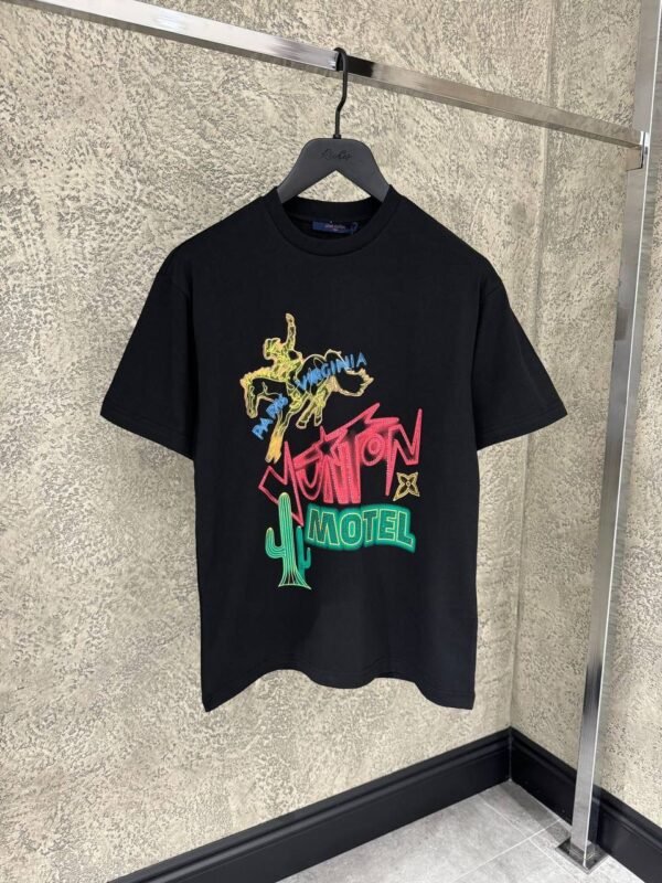 LOUIS VUITTON EMBELLISHED T SHIRT